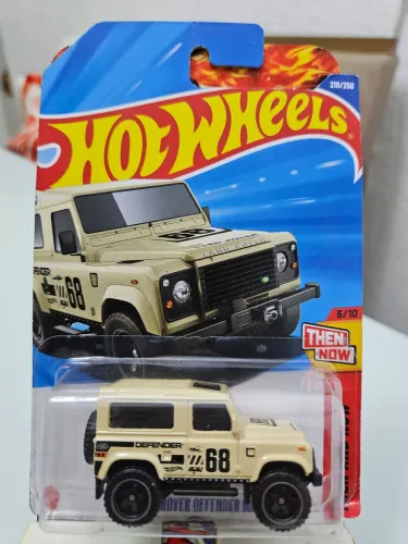 Hot wheels Land Rover Defender 90