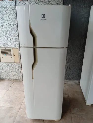 Geladeira Eletrolux 110 top linda valor 650 reais