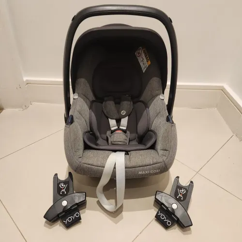Bebê conforto Maxi-Cosi CabrioFix i-Size compatível com carrinho YOYO