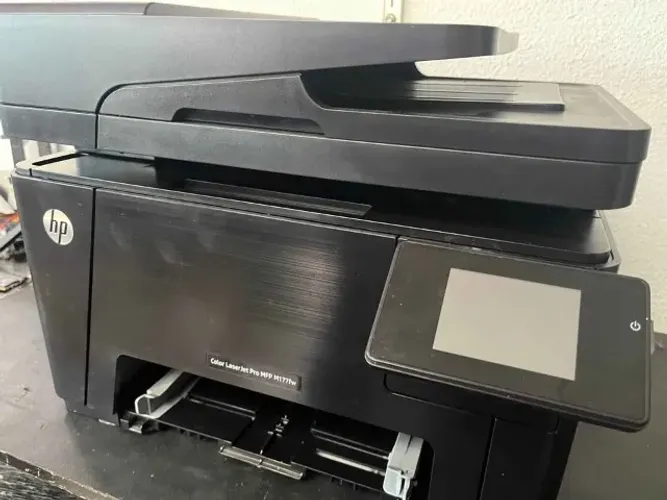 Impressora colorida laser color HP Multifuncional M177fw