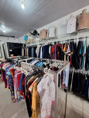 Loja de roupas femenino e infantil 