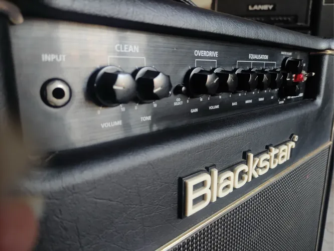 Amplificador Valvulado Blackstar HT Studio 20 Combo + Footswitch