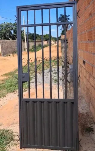Portaozinho Para Corredor medido 90 De Lagura e 2 e 14 de Altura
