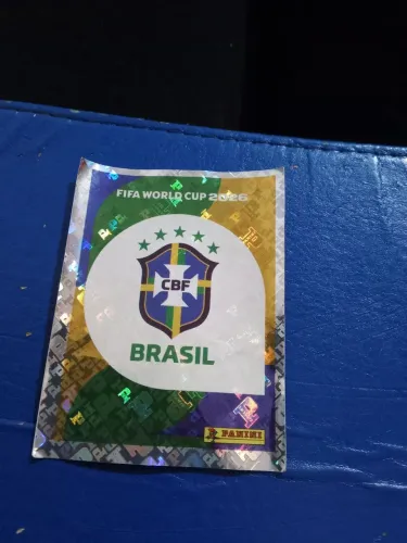 Figurinha do álbum da copa de 2026 escudo do Brasil