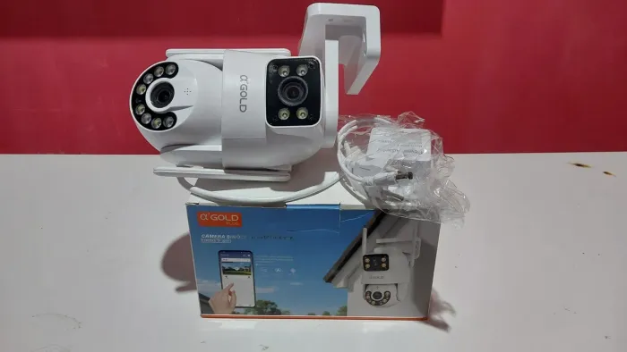 Vendo essa Câmera Wi-Fi Lentes duplas nova na caixa.