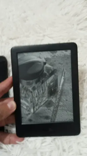 Kindle Amazon 10ª Geração - Impecável + Luz Embutida (Pronto para Ler)