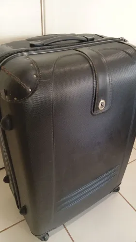 Mala GG rígida em excelente estado