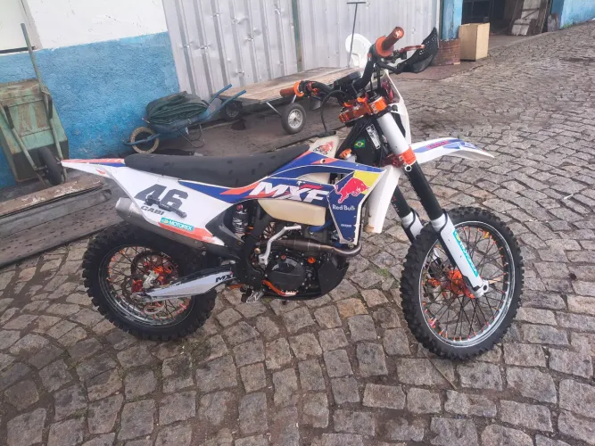 MXF 2021 CONSERVADA PNEUS NOVOS .