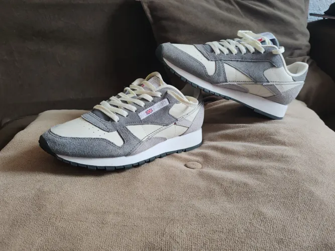 Tênis Reebok raro n39
