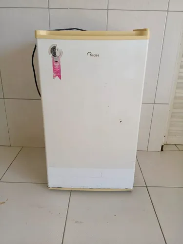 Frigobar Midea 93L
