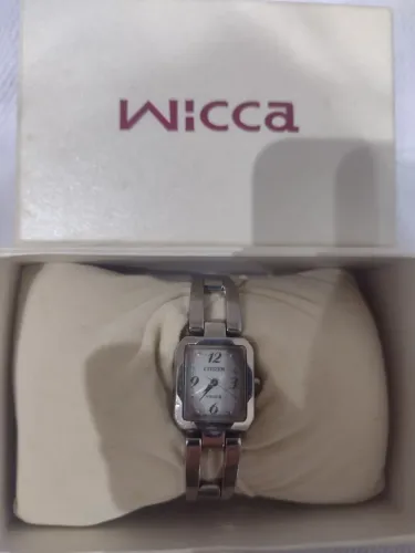 Relógio Citizen feminino Wicca( está sem bateria)