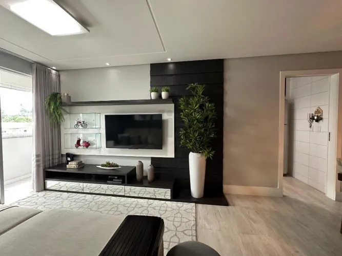 Apartamento mobiliado com duas vagas de garagem - Centro de Criciúma