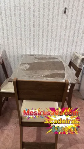 Mesa de 4 cadeiras