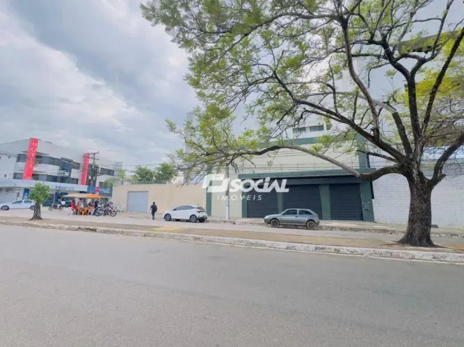 Predio comercial para locaçao em localizaçao super privilegiada,. Av. Carlos Gomes esquina