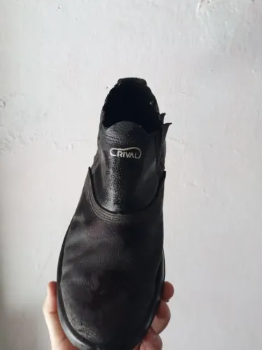 Bota com chapa de ferro tamanho 45