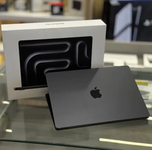 MacBook Pro Chip M5 Pro 1Tb 24 Ram NOVO