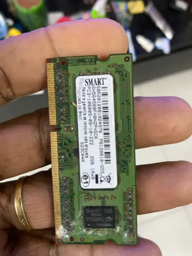 memória SMART 2GB DDR3 PC3?10600S 1333MHz para notebook):