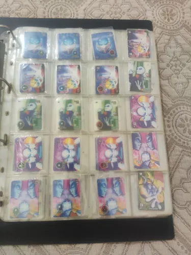 coleção conexão alien elma chips faltando 1 card