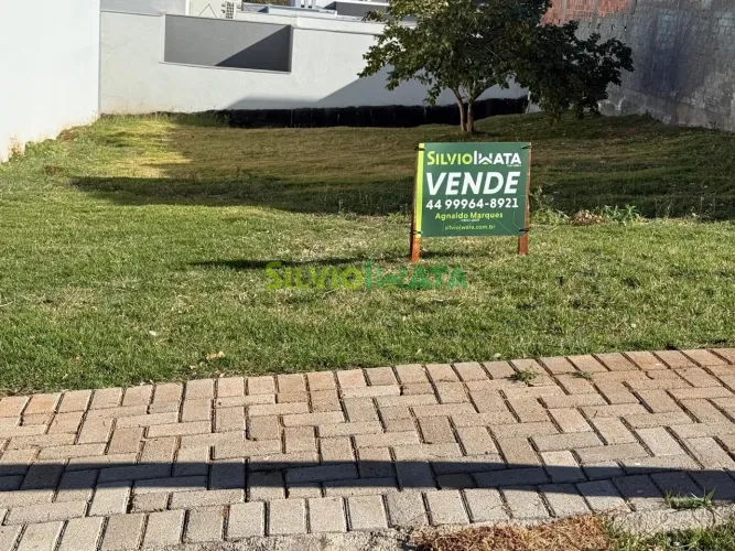 Terreno à Venda no Condomínio Hayashi - Área de Lazer Completa e Próximo ao Parque do Japã
