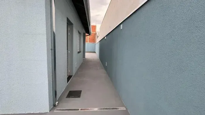 Casa com 2 Quarto(s) e 2 banheiro(s) para Alugar, 70 m² por R$ 2168 / Mês