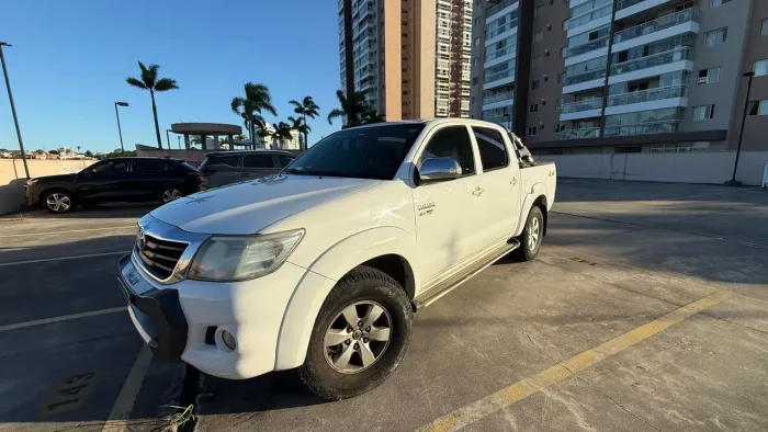 Toyota Hilux CD SRV 4X4 2.7 Flex 16V Aut. 2012