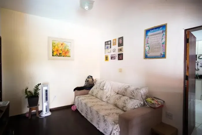 Casa à Venda - Floramar, 3 Quartos, 200 m2