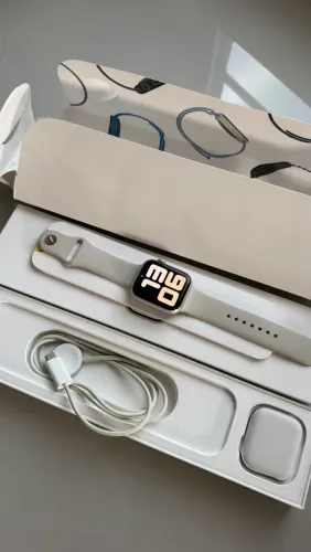 AppleWatch Série 7 45mm Starlight