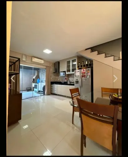 Vende-se sobrado com 3/4 sendo uma suíte no bairro Jardim Califórnia em Cuiabá MT 