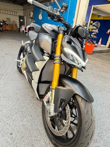 Ducati StreetFighter V4S 23/22