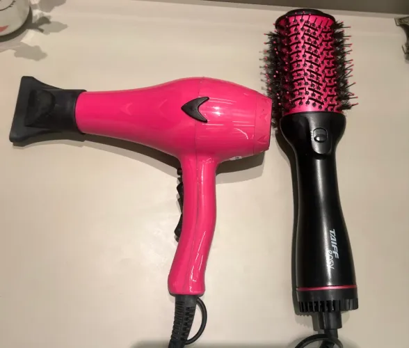 Secador profissional MQ + escova modeladora Taiff
