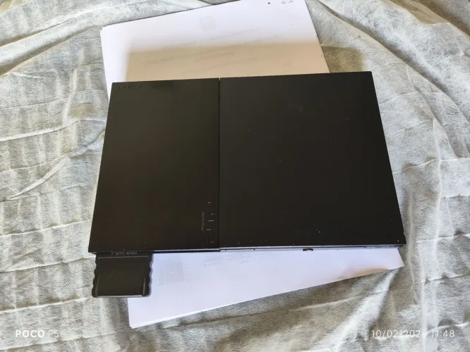 PS2 com os cabos 1 controle um HD com case de 190 gb