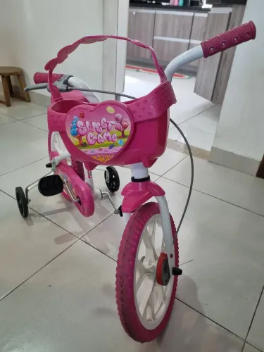 Bicicleta Infantil Bandeirante Sweet Game com Rodinhas