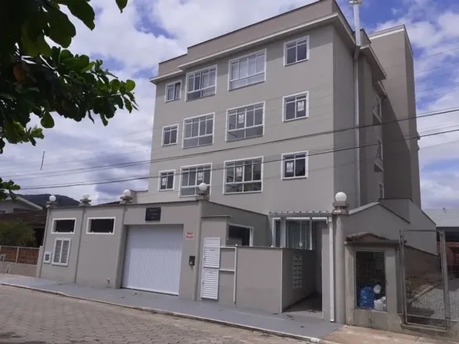 Apartamento com 2 quartos para alugar por R$ 1750.00, 65.00 m2 - NOVA ESPERANCA - GUARAMIR
