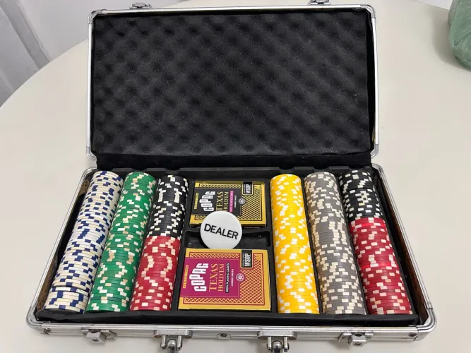 Maleta de Poker 300 fichas