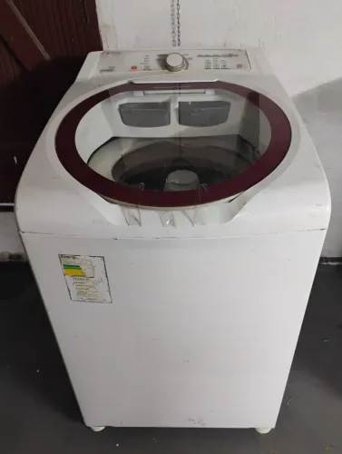 Máquina de lavar Brastemp ative 11 kilos.