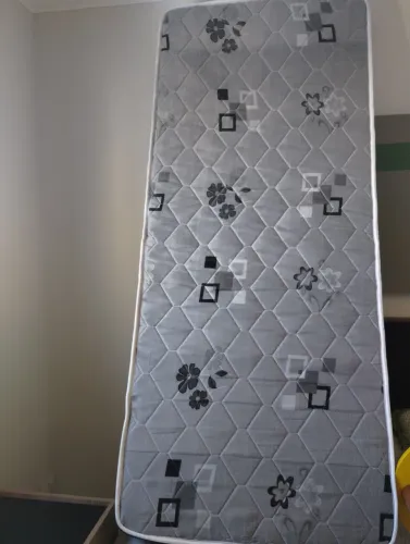 Vendo colchão super novo