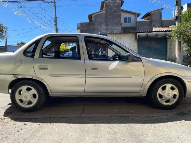 Chevrolet Corsa Sedan Super Milenium 1.0 MPFI 16V 2000