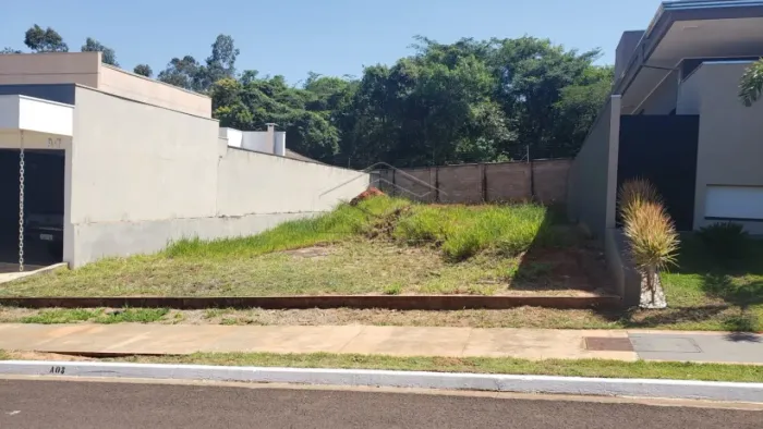 Terreno à venda com 360 m² - Spazio Verde Comendador