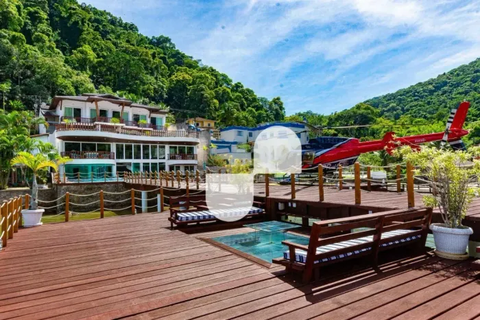 Mansão Triplex 1000 m² 12 Suítes Piscina, Heliponto e Deck Privativo Frente Mar na Prai