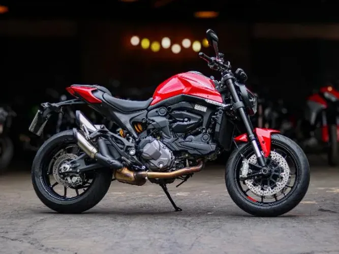 DUCATI MONSTER 937cc 900 cc 