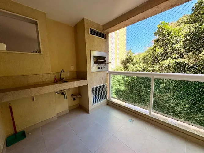 Apartamento de 1 quarto para alugar na praia de Icaraí com vista verde - Niterói - RJ