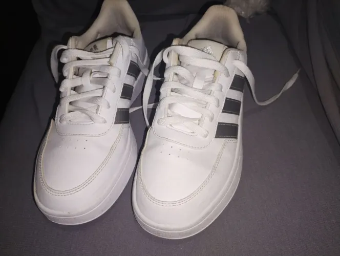 Vendo Tênis Adidas seminovo