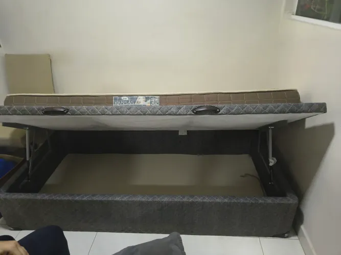 Cama box de solteiro com baú e colchão 