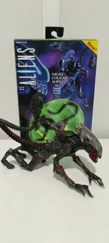 Lote de figuras neca Elvira, Ash, alien prototype, Dallas, april noiva , alien cougar 