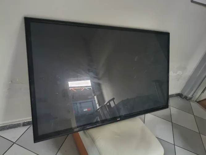 TV 60" LG