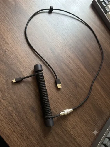 Cabo Coiled Custom para Teclado Mecânico USB-C - Mesh/Nylon Preto com Conector Aviador