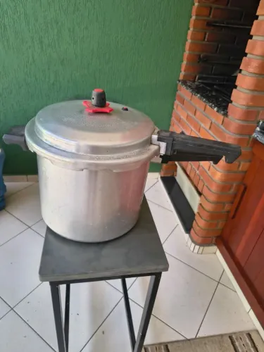 Panela de pressão Fulgor 20 litros