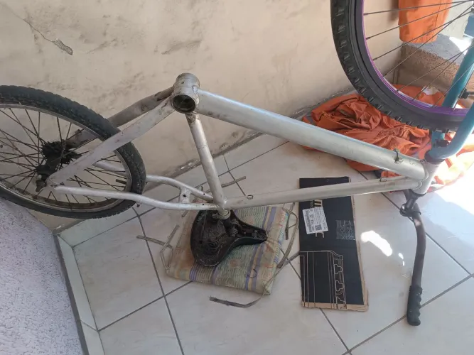 Quadro de Bicicleta em Alumínio 