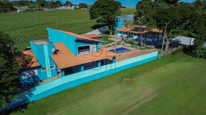 Linda Chácara no Bratislava com Casa, piscina, campo de futebol, à venda, R$ 2.800.000, Re