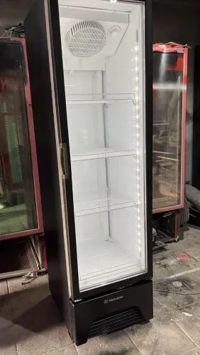 Geladeira EXPOSITORA metal frio